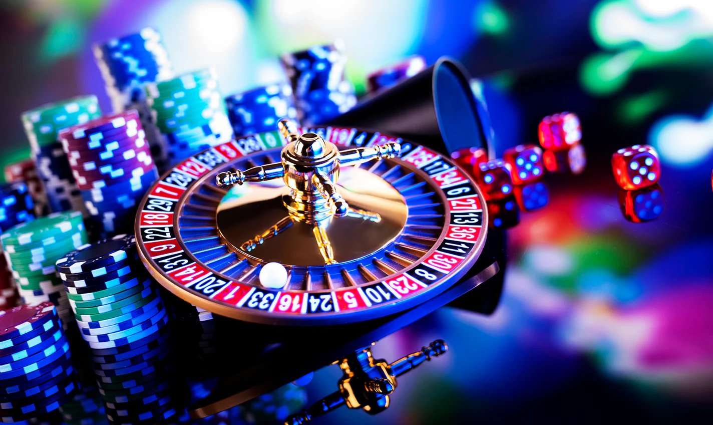 perya plus casino lobby showing slots and live dealer games on mobile